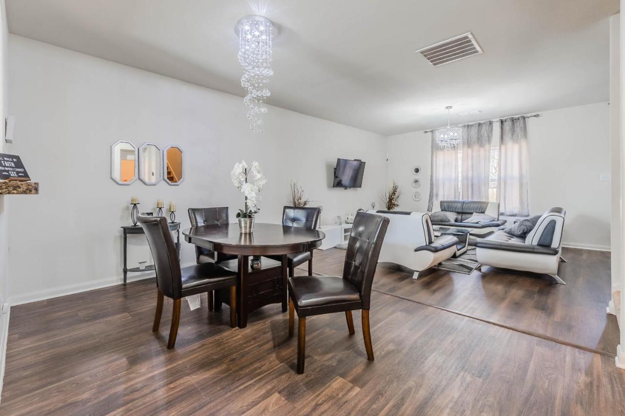 Luxury 5Br Dallas Retreat With Business Amenities - Perfect For Business Travelers, Families & Groups ภายนอก รูปภาพ