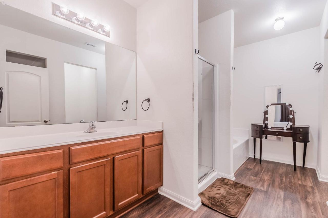 Luxury 5Br Dallas Retreat With Business Amenities - Perfect For Business Travelers, Families & Groups ภายนอก รูปภาพ