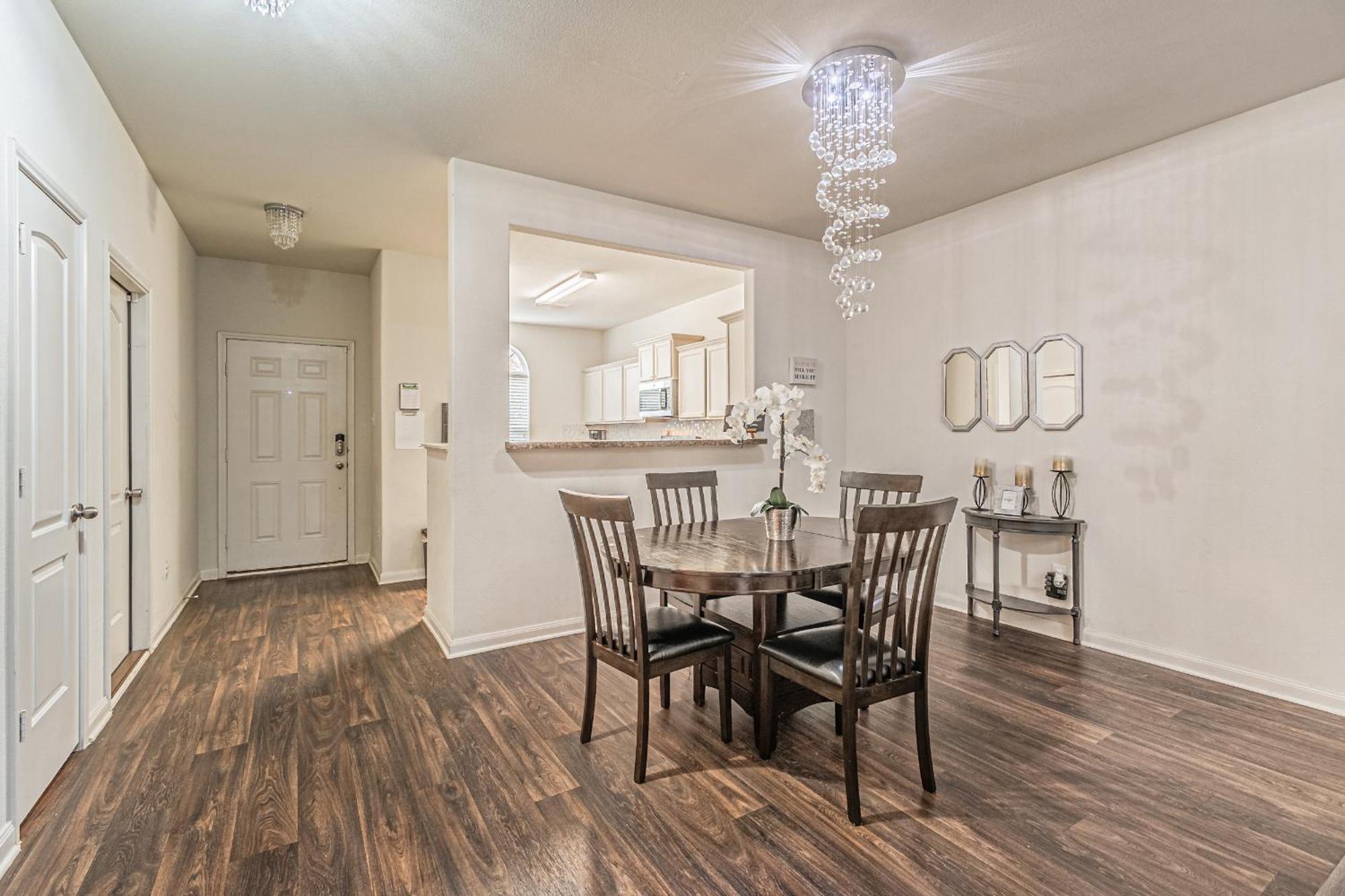 Luxury 5Br Dallas Retreat With Business Amenities - Perfect For Business Travelers, Families & Groups ภายนอก รูปภาพ