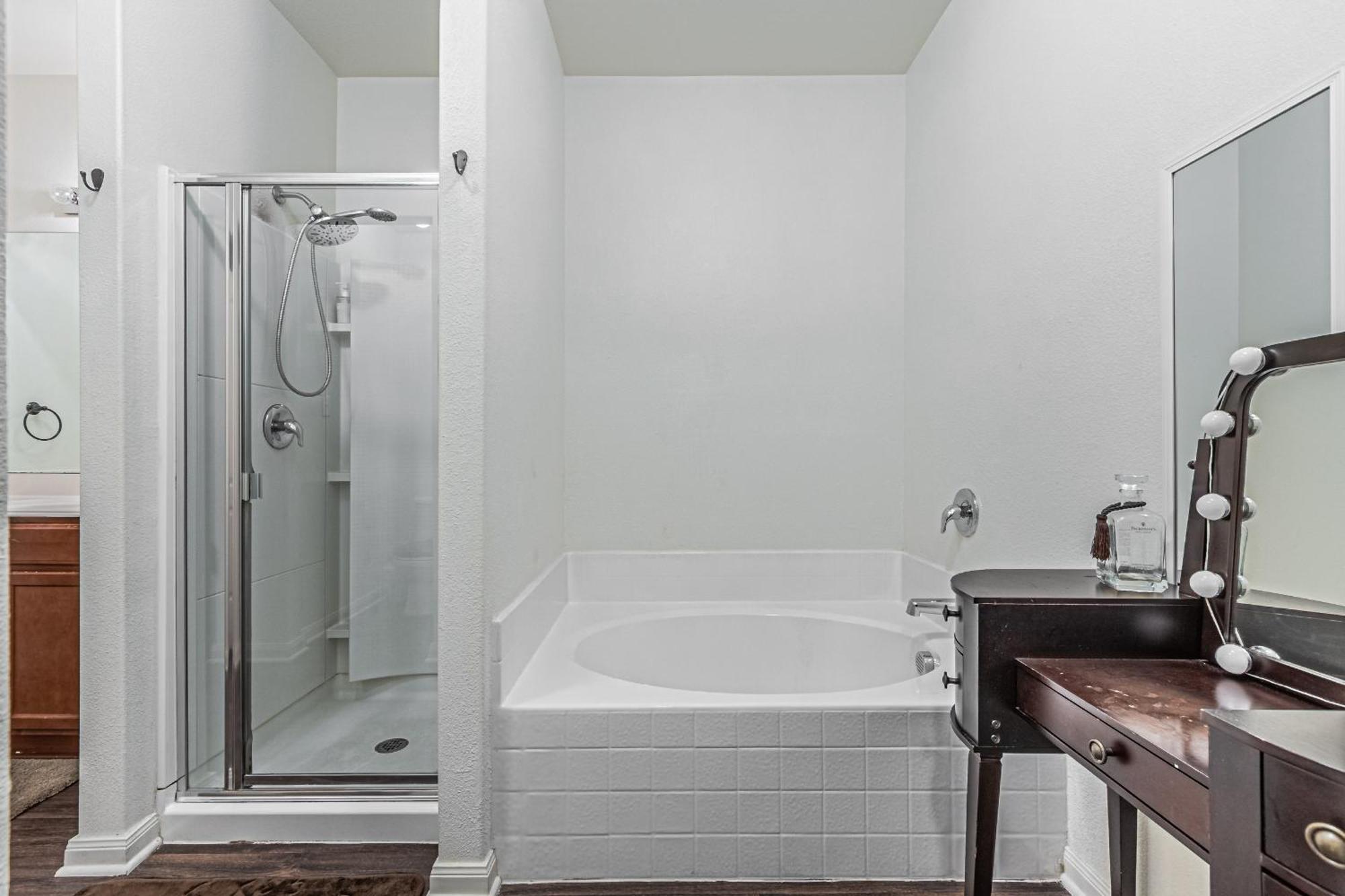 Luxury 5Br Dallas Retreat With Business Amenities - Perfect For Business Travelers, Families & Groups ภายนอก รูปภาพ