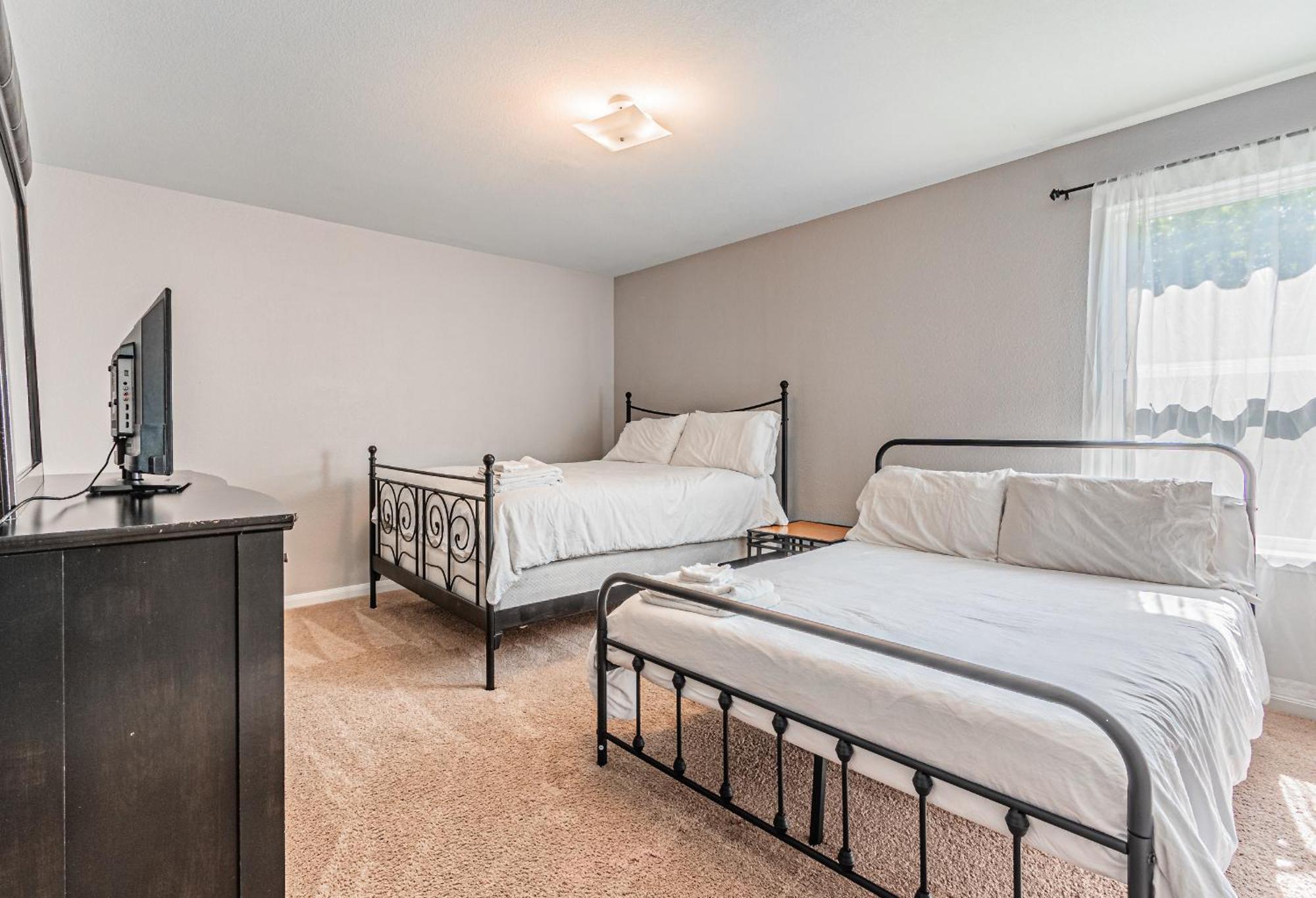 Luxury 5Br Dallas Retreat With Business Amenities - Perfect For Business Travelers, Families & Groups ภายนอก รูปภาพ